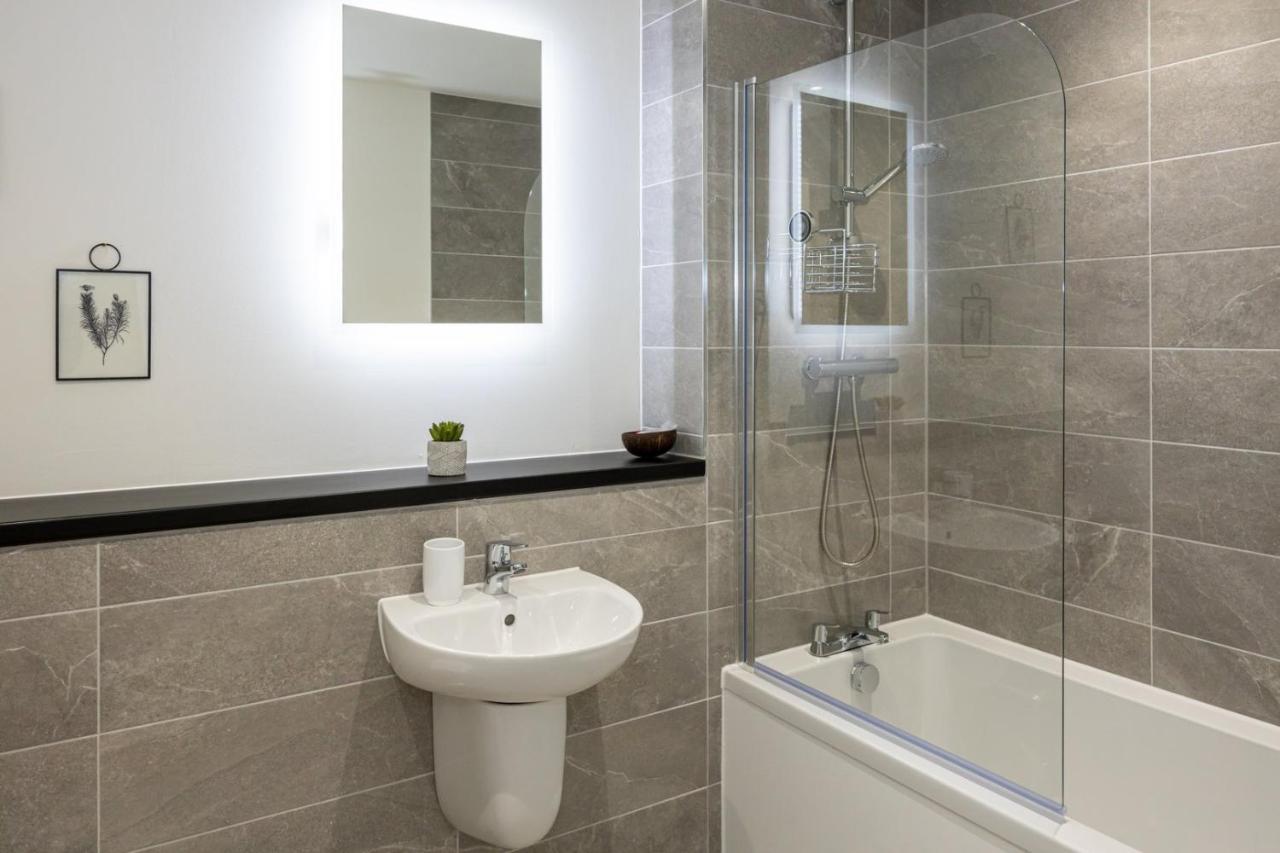 Guestready - A Modern Getaway In Vauxhall Liverpool Buitenkant foto